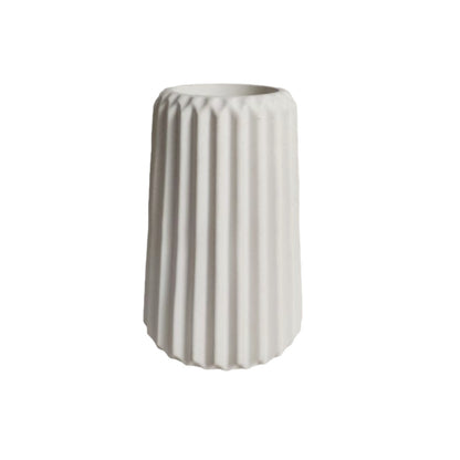 Florero Adamaris en cemento 15x7 cm Blanco