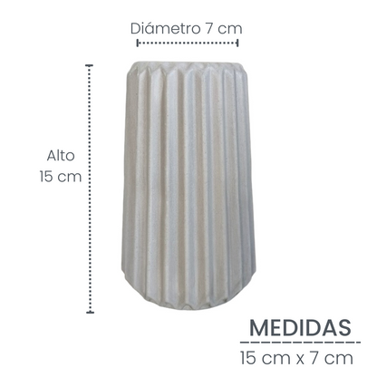 Florero Adamaris en cemento 15x7 cm Gris