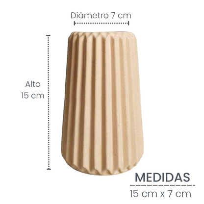 Florero Adamaris en cemento 15x7 cm Nude